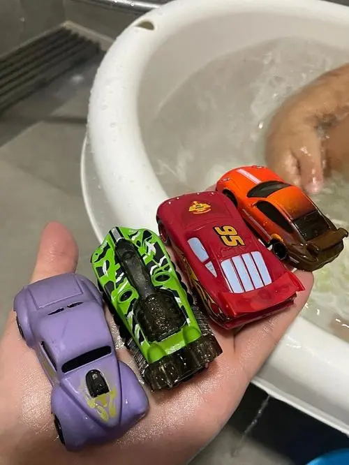 变色玩具车的变色原理 变色玩具车的变色原理是什么