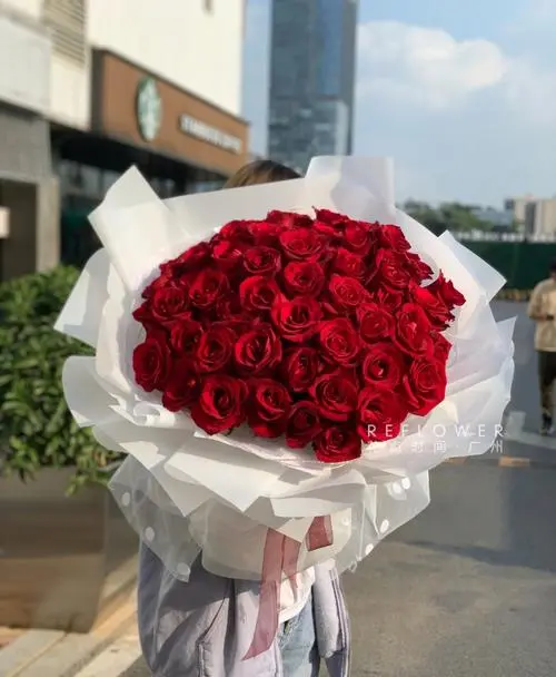 红玫瑰花价格（52朵红玫瑰花多少钱）