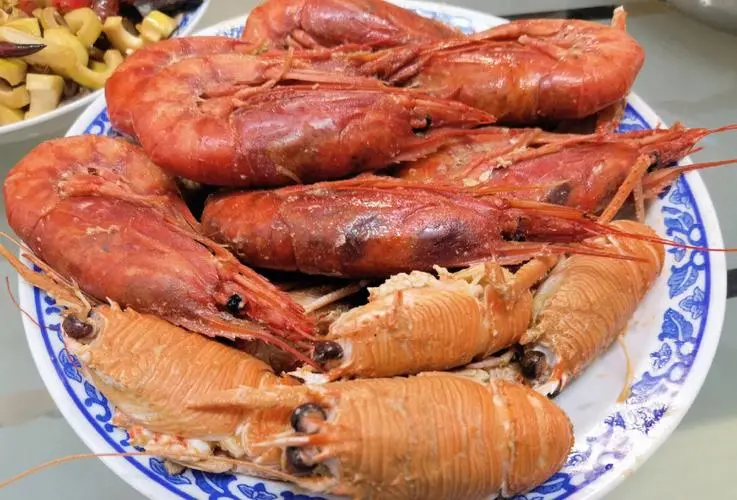 红魔虾与黑虎虾（红魔虾和黑虎虾）