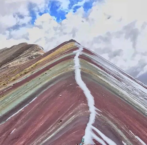 秘鲁彩虹山真实图片 秘鲁彩虹山图片